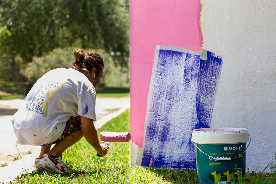 Abstracte, un riu d'art en el Jardín del Túria pintando